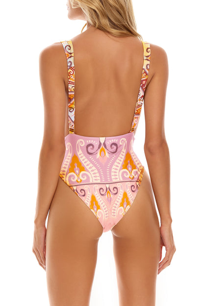 Ina One Piece Leva Agua Bendita